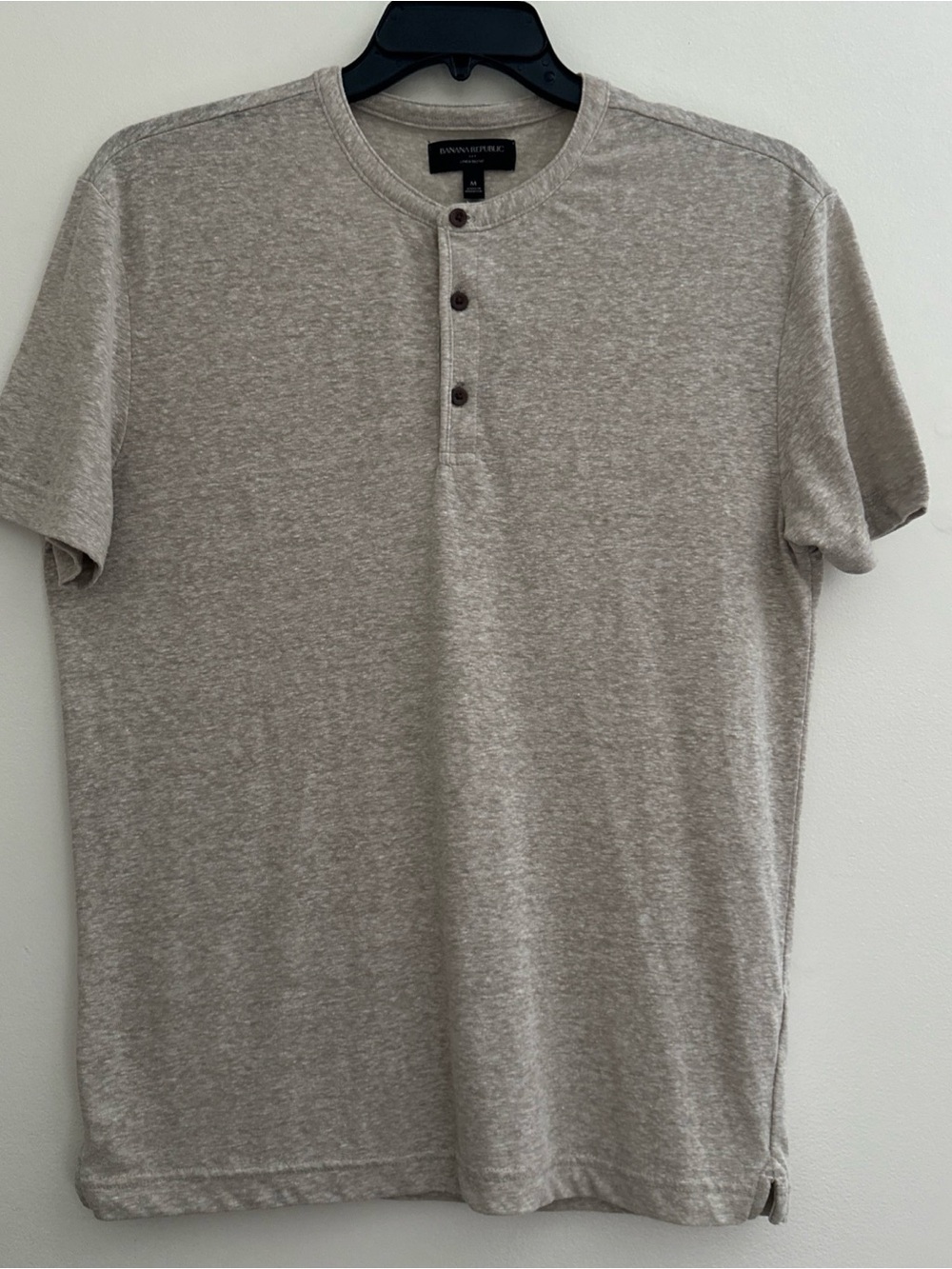 Banana Republic T-Shirt Mens Size M Oat Heather Linen Blend Notch Neck Resort
